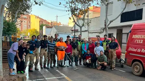 Trabajo de los bomberos de Ceuta en Valencia