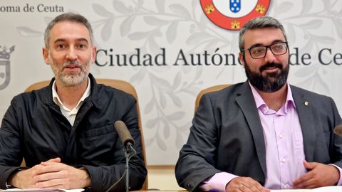 Sebasti&aacute;n Guerrero y Melchor Le&oacute;n durante su comparecencia de este lunes / Laura Ortiz