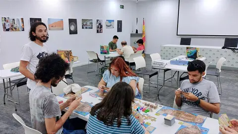 Jornada de juegos en la biblioteca