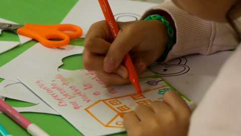 Cartas a los ni&ntilde;os valencianos para darles &aacute;nimos