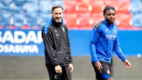 Vicente Moreno en un entrenamiento de su equipo 