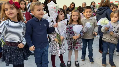 Ofrenda floral en La Inmaculada / Mohamed Ettouileb