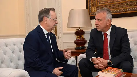 Encuentro entre el presidente Vivas y el Ministro Torres