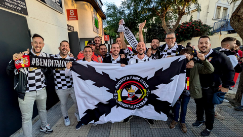 Aficionados de la AD Ceuta FC en la Copa del Rey. Foto: Rafa B&aacute;ez