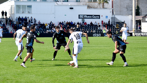Victoria de la AD Ceuta FC ante la UD Ibiza. Foto: Rafa B&aacute;ez