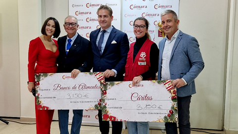 Entrega de la donaci&oacute;n de la I Gala Ben&eacute;fica de la C&aacute;mara de Comercio