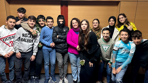 Parte de los alumnos participantes junto a su tutora