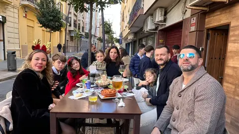 Los ceut&iacute;es disfrutan de la Tardebuena