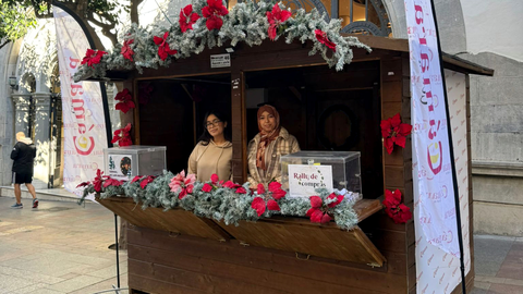Stand de la C&aacute;mara de Comercio situado en el paseo del Revell&iacute;n