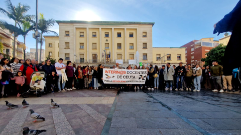 Los interinos se concentraban el pasado d&iacute;a 11 de enero / Laura Ortiz