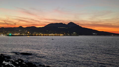 Atardecer en Ceuta / Rafa B&aacute;ez