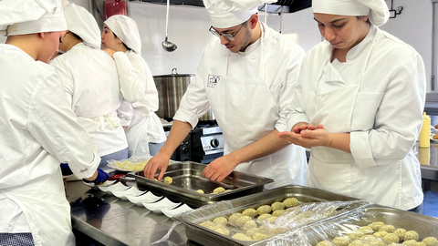 D&iacute;a Internacional de la Croqueta, Instituto Almina / Alma Palomino