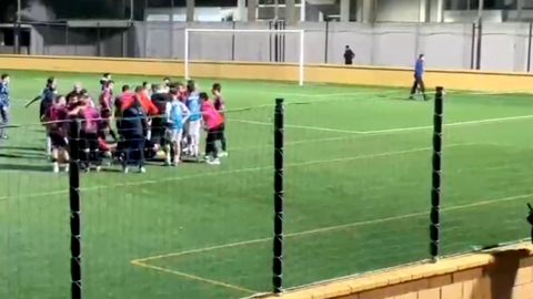 Un v&iacute;deo viral muestra un nuevo incidente violento en el f&uacute;tbol Regional