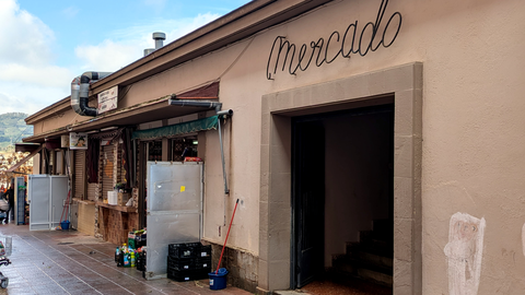 Mercado de la barriada del Mixto /Rafa B&aacute;ez