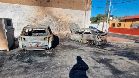 Quema de dos veh&iacute;culos en el Sarchal / FPAV