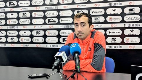 Rub&eacute;n D&iacute;ez, centrocampista de la AD Ceuta FC