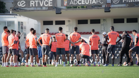 Entrenamiento de la AD Ceuta FC antes de partir a Huelva