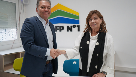 Firma de convenio entre el Colegio de M&eacute;dicos y el Centro Integrado de FP n&uacute;mero 1