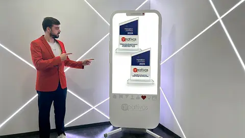 PREMIOS A QREATIVOS