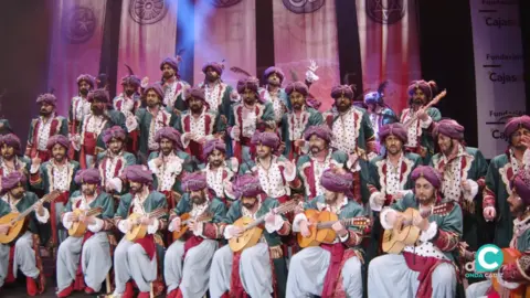 Coro ceut&iacute; 'Con Permiso, Buenas tardes' en el COAC 2025 / Onda C&aacute;diz Carnaval emisi&oacute;n en directo