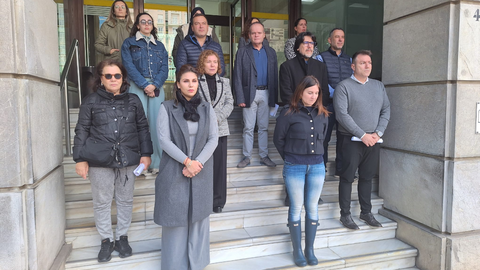 Minuto de silencio en memoria de la segunda v&iacute;ctima por violencia de g&eacute;nero / Cedida