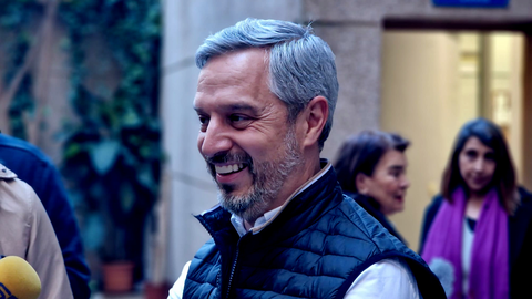 Juan Bravo instantes antes de antender a los medios de comunicaci&oacute;n / Laura Ortiz