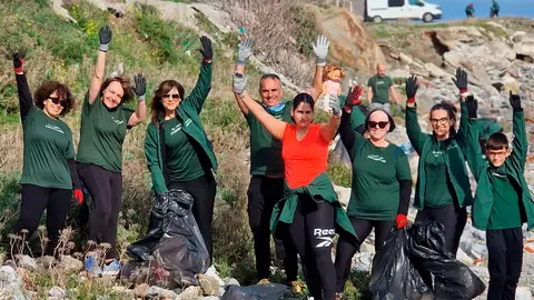 Recogida de Ceuta Sin Pl&aacute;stico en la playa del Trampol&iacute;n