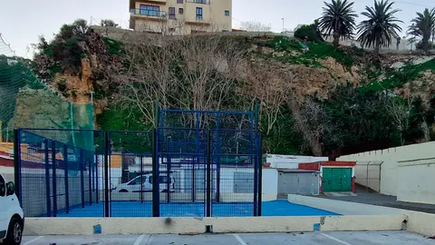 Pista a medio terminar en San Amaro