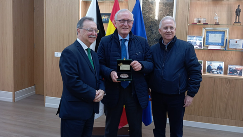 Juan Vivas, doctor Jos&eacute; Calabuig Nogu&eacute;s y Alberto Gallardo