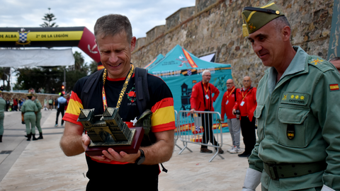 Coronel del Tercio Duque De Alba 2&ordm; de La Legi&oacute;n junto con el Coronel del Tercio Gran Capit&aacute;n Primero de La Legi&oacute;n  / Rafa B&aacute;ez