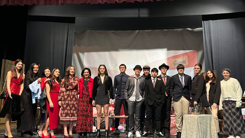 Obra de teatro 'Maribel y la extra&ntilde;a familia', en el IES Siete Colinas / Alma Palomino