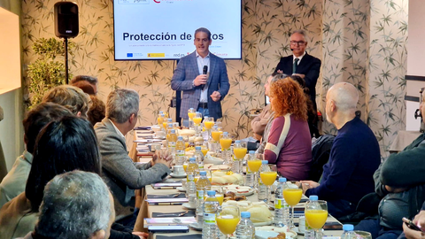 Karim Bulaix, presidente de la C&aacute;mara de Comercio, durante la inauguraci&oacute;n del Desayuno Tecnol&oacute;gico de este martes / Laura Ortiz