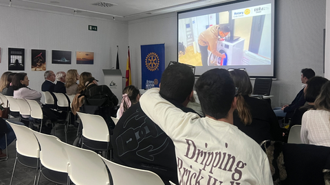 Presentaci&oacute;n Aula-Hogar PROI / Alma Palomino