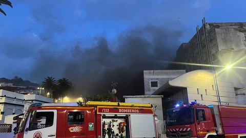 Incendio en el antiguo Hospital de la Cruz Roja / Alma Palomino