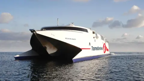 Fast ferry Villa de Agaete / Trasmediterr&aacute;nea