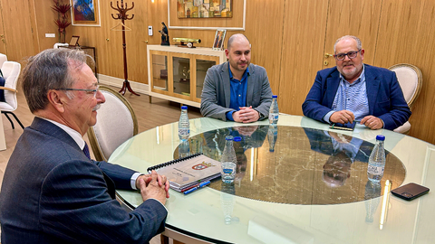 Primera reuni&oacute;n entre el presidente de la Ciudad y el nuevo secretario general del PSOE / Archivo