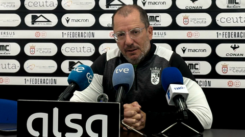 Jos&eacute; Juan Romero durante su comparecencia en la previa ante el Real Murcia 