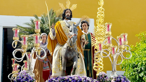 Salida procesional de la Pollinica este Domingo de Ramos / Alma Palomino