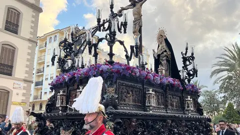 El Cristo de la Vera Cruz y Nuestra Se&ntilde;ora del Desamparo, este Lunes Santo./ J.A. Gonz&aacute;lez 