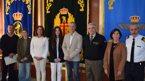 Jurado y ganadoras del concurso 'Carta a un militar espa&ntilde;ol'