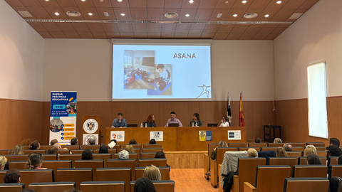 Jornadas de Buenas Pr&aacute;cticas Educativas en la UGR / Alma Palomino
