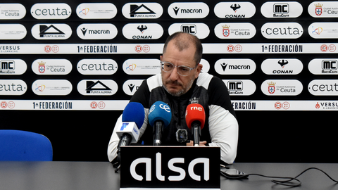 Jos&eacute; Juan Romero en la sala de prensa del Murube. Foto: Rafa B&aacute;ez