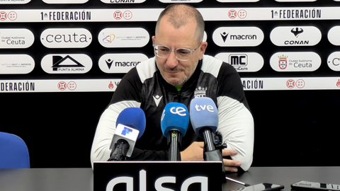 Jos&eacute; Juan Romero, entrenador de la AD Ceuta FC