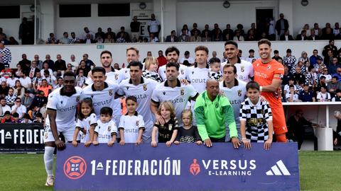 Encuentro entre la AD Ceuta FC y el M&eacute;rida. Foto: Rafa B&aacute;ez