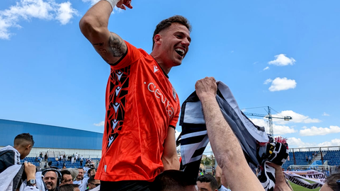 La AD Ceuta FC celebra el ascenso a Segunda Divisi&oacute;n. RB