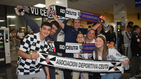 Celebraci&oacute;n del ascenso de la AD Ceuta FC. Foto; Rafa B&aacute;ez