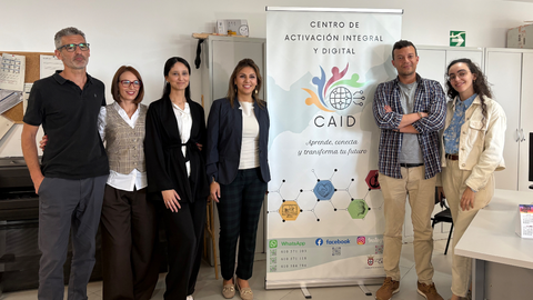Presentaci&oacute;n Centro de Atenci&oacute;n Integral a la Diversidad, CAID / Alma Palomino