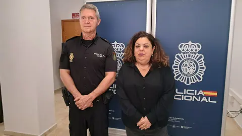 Presentaci&oacute;n de la nueva oficina del DNI / C&eacute;sar Mart&iacute;n
