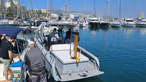 Elina, el primer barco completamente solar del mundo, en su visita a Ceuta / C&eacute;sar Mart&iacute;n