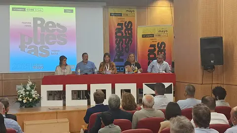 Mesa de CCOO / C&eacute;sar Mart&iacute;n